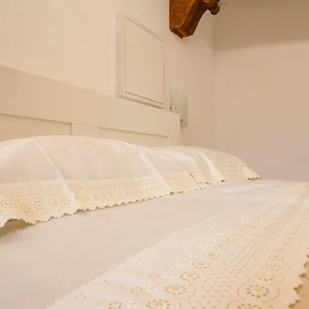 Guesthost - Casa Di Alice - Elegance In The Centre * Siena