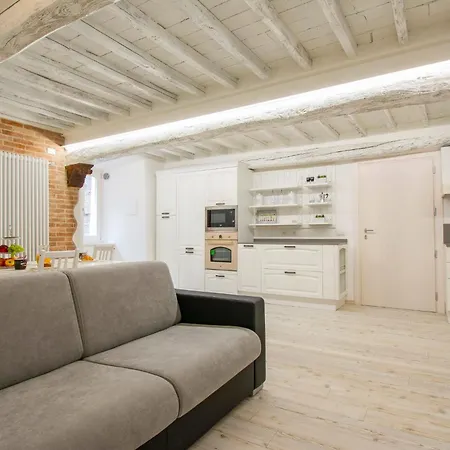Apartman Guesthost - Casa Di Alice - Elegance In The Centre Siena